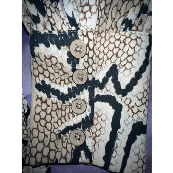 Cabi Serpentine Snakeskin Size Small Print Blouse - Picture 3 of 7